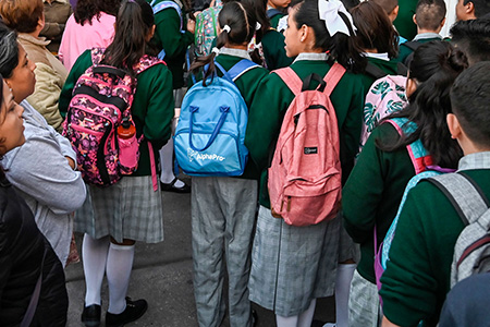 Clases de educación básica arrancarán en septiembre bajo nuevo calendario SEP. Se contemplan días festivos, vacaciones y sesiones de Consejo Técnico Escolar.
