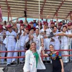 Claudia Sheinbaum visitó Ciudad Juárez donde destacó el programa Salud Casa por Casa y reconoció a los servidores de la salud del noroeste, con quienes incluso se tomó una selfie al concluir su informe “La Transformación Avanza”.
