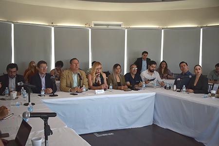 Instalan en Chihuahua la Mesa Técnica para la nueva Ley de Bebidas Alcohólicas. La propuesta incluye trámites digitales, QR y licencias diferenciadas.