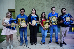 El Campus UACJ Nuevo Casas Grandes celebró los Premios Indios Juventud 2025 con música, danza y la entrega de seis galardones estudiantiles.