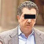 El exsecretario de Hacienda de Javier Corral quedó prófugo tras incumplir suspensiones judiciales. Enfrenta tres órdenes de aprehensión por peculado agravado.