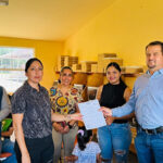 Galeana entrega certificados de primaria y secundaria a estudiantes Estatales