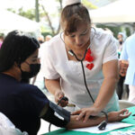 El IMSS reduce a 30 días el tiempo promedio para confirmar diagnóstico de cáncer cérvico uterino y a 21 días para iniciar tratamiento, con pruebas de Papanicolau, detección del VPH y vacunación preventiva en niñas, adolescentes y varones de 9 a 14 años.