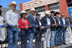 La Agro Expo Chile Verde 2025 inició en Casas Grandes con la presencia de alcaldes de la región y continuará en la Universidad Tecnológica de Paquimé.