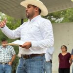 El alcalde Roberto Lucero Galaz se reunió con familias de Colonia Juárez afectadas por inundaciones, donde anunció apoyos, reubicación de predios y proyectos de infraestructura para prevenir futuras contingencias.