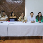 La alcaldesa Edith Escárcega anunció un programa vial en escuelas de Nuevo Casas Grandes para mejorar la seguridad de estudiantes y padres, con apoyo de la Dirección de Proximidad Social.