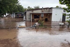 Familias de Casas Grandes denuncian abandono tras las inundaciones provocadas por el huracán Raymond, pese al operativo de limpieza realizado por autoridades.