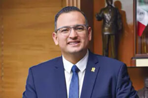 Marco Bonilla respaldó la prohibición del lenguaje inclusivo en escuelas y citó el Artículo 3 constitucional, que garantiza una educación libre de ideologías y creencias.
