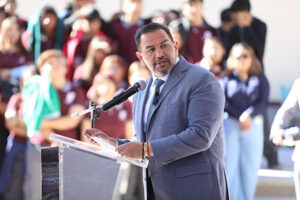El alcalde Cruz Pérez Cuéllar entregó obras de rehabilitación en cuatro escuelas del norponiente de Juárez, con una inversión superior a 8 millones de pesos.