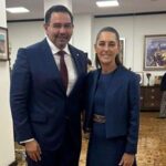 El alcalde de Juárez, Cruz Pérez Cuéllar, participó en la Mesa de Seguridad Nacional encabezada por Claudia Sheinbaum, donde se analizaron avances y estrategias para reducir homicidios y reforzar la seguridad en la frontera.