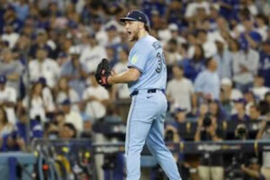Los Azulejos de Toronto vencieron 6-1 a los Dodgers en el Juego 5 de la Serie Mundial 2025, guiados por el novato Trey Yesavage, y están a un triunfo del título.
