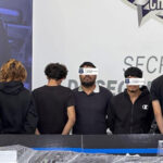 En un operativo conjunto del Ejército, Guardia Nacional y SSPE fueron detenidos seis presuntos delincuentes en Nuevo Casas Grandes, entre ellos tres menores de edad, en posesión de un arsenal de alto poder y una camioneta robada. Los hechos ocurrieron en la colonia Tribus.