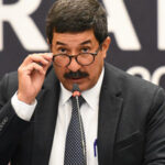 Santiago De La Peña, secretario general de Gobierno, afirmó que existe protección desde la Federación hacia el exgobernador Javier Corral, tras las declaraciones del fiscal anticorrupción Abelardo Valenzuela sobre las investigaciones que siguen en Chihuahua.