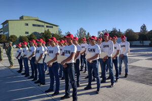 El 35/o. Batallón de Infantería invitó a jóvenes de la Clase 2007 y remisos al sorteo del Servicio Militar Nacional, a realizarse el 23 de noviembre en el Gimnasio Municipal de Nuevo Casas Grandes, cumpliendo con su deber cívico.