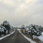 CEPC alerta por descenso de temperatura y vientos de 75 km/h en Chihuahua, especialmente en zonas serranas desde esta noche y madrugada del viernes.