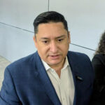 El diputado Alfredo Chávez Madrid pidió al exgobernador Javier Corral aclarar las acusaciones de peculado por más de 98 millones de pesos, y rechazó que su caso sea llevado a la justicia federal.