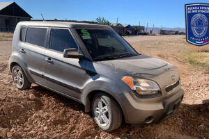 La Agencia Estatal de Investigación aseguró un vehículo Kia Soul con reporte de robo en la colonia Ampliación Luis Donaldo Colosio, en Nuevo Casas Grandes. La unidad fue puesta a disposición del Ministerio Público.