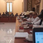 Productores ingresaron a Gobernación tras dos días de bloqueos y advirtieron que abandonarán el diálogo si el Ejército es usado para liberar carreteras; exigen replantear la Ley General de Aguas y apoyos reales al campo.