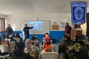 La AEI Zona Noroeste impartió una plática preventiva a estudiantes de la Primaria Ford 125 para promover valores y uso responsable de redes sociales.