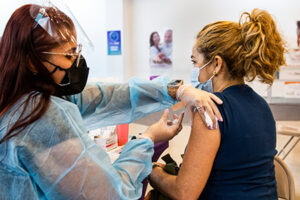 El IMPAS de Chihuahua alertó sobre la temporada de enfermedades respiratorias y recomendó reforzar medidas de prevención aprendidas durante la pandemia.