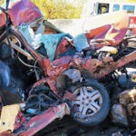 Un bebé murió y una menor de 12 años quedó grave tras un choque en la carretera Buenaventura–LeBarón. La conductora habría perdido el control al esquivar otro vehículo.