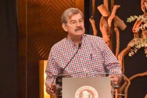 La muerte de Francisco Barrio Terrazas conmociona a Chihuahua y al PAN. Fue gobernador, alcalde de Juárez y funcionario federal durante el sexenio de Vicente Fox.