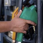El Gobierno de México aseguró que la gasolina regular seguirá debajo de 24 pesos por litro pese al aumento del IEPS a partir de enero de 2026.