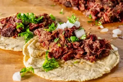 ¡Descubre los secretos ancestrales! Explora la barbacoa mexicana historia y variantes que definen el sabor de una nación entera hoy.
